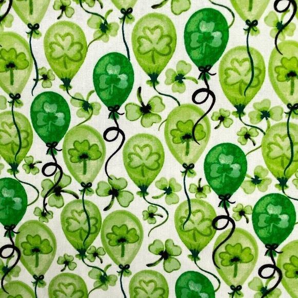 U A Scrubs Top Womens Small Green St Patricks Day Parade Short Sleeve Healthcare - Picture 4 of 13